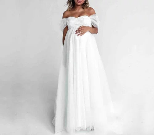 Sweetheart off-shoulder Gown